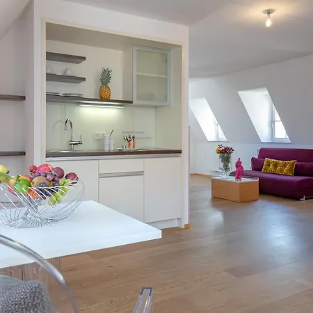 Hotell Hezelhof Dinkelsbühl